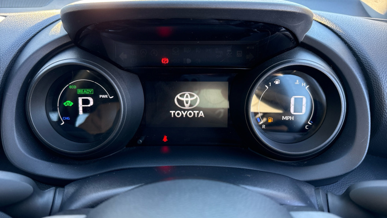 Toyota Yaris 1.5 Hybrid Design 5dr CVT Hybrid Hatchback